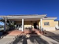 Wunderschöne Villa mit Pool und Bergblick in Petrer in Spanish Fincas