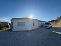 Acogedora Villa con Piscina y Vistas Panoramicas a la Montaña en Petrer in Spanish Fincas