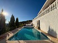 Acogedora Villa con Piscina y Vistas Panoramicas a la Montaña en Petrer in Spanish Fincas