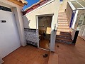 Hermosa villa de 2 dormitorios y 2 baños completamente renovada in Spanish Fincas