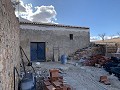 Bodega Reformada con 4 Dormitorios, 3 Baños y Piscina in Spanish Fincas