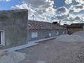 Bodega Reformada con 4 Dormitorios, 3 Baños y Piscina in Spanish Fincas