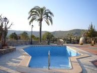 Beautiful villa with swimming pool in Spanish Fincas