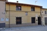 3 casas en una con potencial de B&B in Spanish Fincas