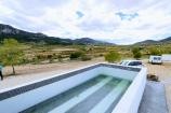 Neubauvilla mit 4 Schlafzimmern und 8m Pool in Spanish Fincas