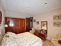 Large apartment in Sax in Spanish Fincas