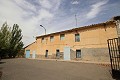 Maison de campagne avec piscine dans un bel endroit in Spanish Fincas