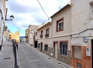 Maison de ville de 4 chambres à Sax