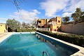 Villa en Monovar con dos casas de huéspedes y piscina in Spanish Fincas