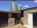 Gran establo - adecuada para ir con 13415 in Spanish Fincas