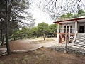 Gran casa rústica en un parque nacional con techo de pizarra. in Spanish Fincas