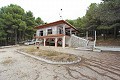 Großes rustikales Haus in einem Nationalpark mit Schieferdach. in Spanish Fincas