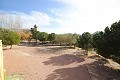 Grande villa individuelle avec piscine proche de la ville à Elda-Petrer in Spanish Fincas