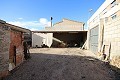 Casa de pueblo con jardín y espacio para piscina en Sax in Spanish Fincas