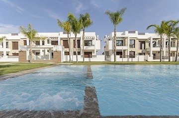 Bonito Apartamento con una gran Piscina Común y 4 Pistas de Golf cerca