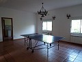 Prachtige villa met 6 slaapkamers en 3 badkamers met solarium in Zarra, Valencia in Spanish Fincas