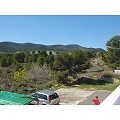 Schönes Dorfgrundstück mit riesiger Dachterrasse in Spanish Fincas