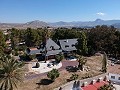 Superbe villa individuelle avec une deuxième maison, à distance de marche de Monovar in Spanish Fincas