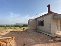 Villa with small guest house in Spanish Fincas