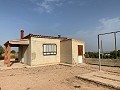 Villa with small guest house in Spanish Fincas