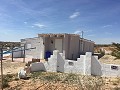 Schönes Holzchalet mit neuem Äußeren hinzugefügt in Spanish Fincas