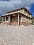 Belle villa rénovée de 5 chambres sur grand terrain in Spanish Fincas