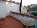 Plaza Townhouse with 5 Bedrooms in Ayora in Spanish Fincas