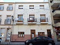 Plaza Townhouse with 5 Bedrooms in Ayora in Spanish Fincas