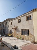 Maison de village de 8 chambres et 2 salles de bain avec écuries et chenils in Spanish Fincas