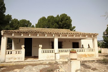 Villa in Alicante, Castalla