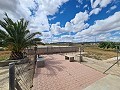 Gran casa de campo de 5 dormitorios con piscina in Spanish Fincas