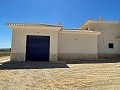 Nouvelle construction avec piscine à Pinoso in Spanish Fincas