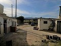 Maison de campagne de 3 chambres et dépôt de stockage à 10 minutes à pied de la ville de Barinas in Spanish Fincas