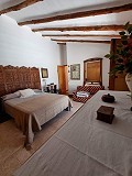 Belle Finca Spacieuse avec 9 Chambres, 3 Salles de Bain et Grande Piscine in Spanish Fincas