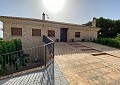 Massive Villa mit 5 Schlafzimmern, 3 Bädern und Stallungen in Spanish Fincas