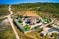 Atemberaubende Villa mit 7 Schlafzimmern und Pool in Barbarroja in Spanish Fincas