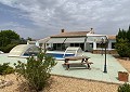 Superbe villa de 3 chambres et 3 salles de bain à Sax in Spanish Fincas