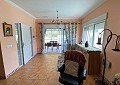 Prachtige villa met 3 slaapkamers en 3 badkamers in Sax in Spanish Fincas