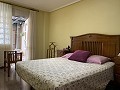 Grand appartement de 3 chambres au centre d'Aspe avec garage in Spanish Fincas