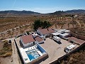 Impressionnante grande maison avec 2ème maison plus piscine et garages in Spanish Fincas