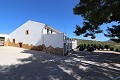 Impressionnante grande maison avec 2ème maison plus piscine et garages in Spanish Fincas