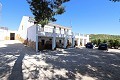 Impressionnante grande maison avec 2ème maison plus piscine et garages in Spanish Fincas