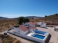 Impressionnante grande maison avec 2ème maison plus piscine et garages in Spanish Fincas