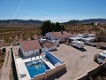 Impressionnante grande maison avec 2ème maison plus piscine et garages in Spanish Fincas