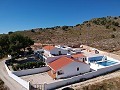 Impressionnante grande maison avec 2ème maison plus piscine et garages in Spanish Fincas