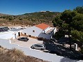 Impressionnante grande maison avec 2ème maison plus piscine et garages in Spanish Fincas