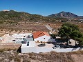 Impressionnante grande maison avec 2ème maison plus piscine et garages in Spanish Fincas