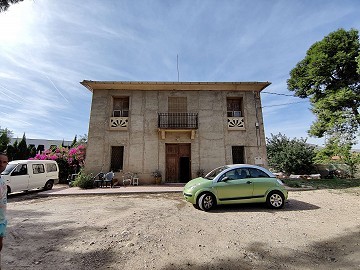 Detached Urban country house in Novelda