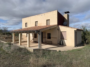 Villa met 3 slaapkamers en 11 hectare grond