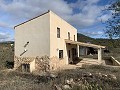 Villa met 3 slaapkamers en 11 hectare grond in Spanish Fincas